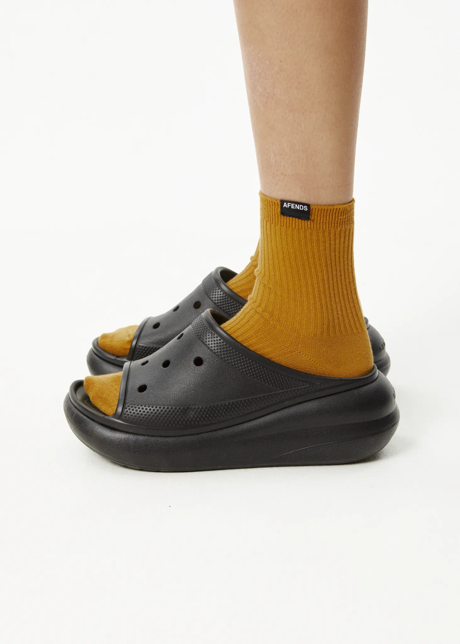 AFENDS Unisex The Essential - Ribbed Crew Socks - Mustard