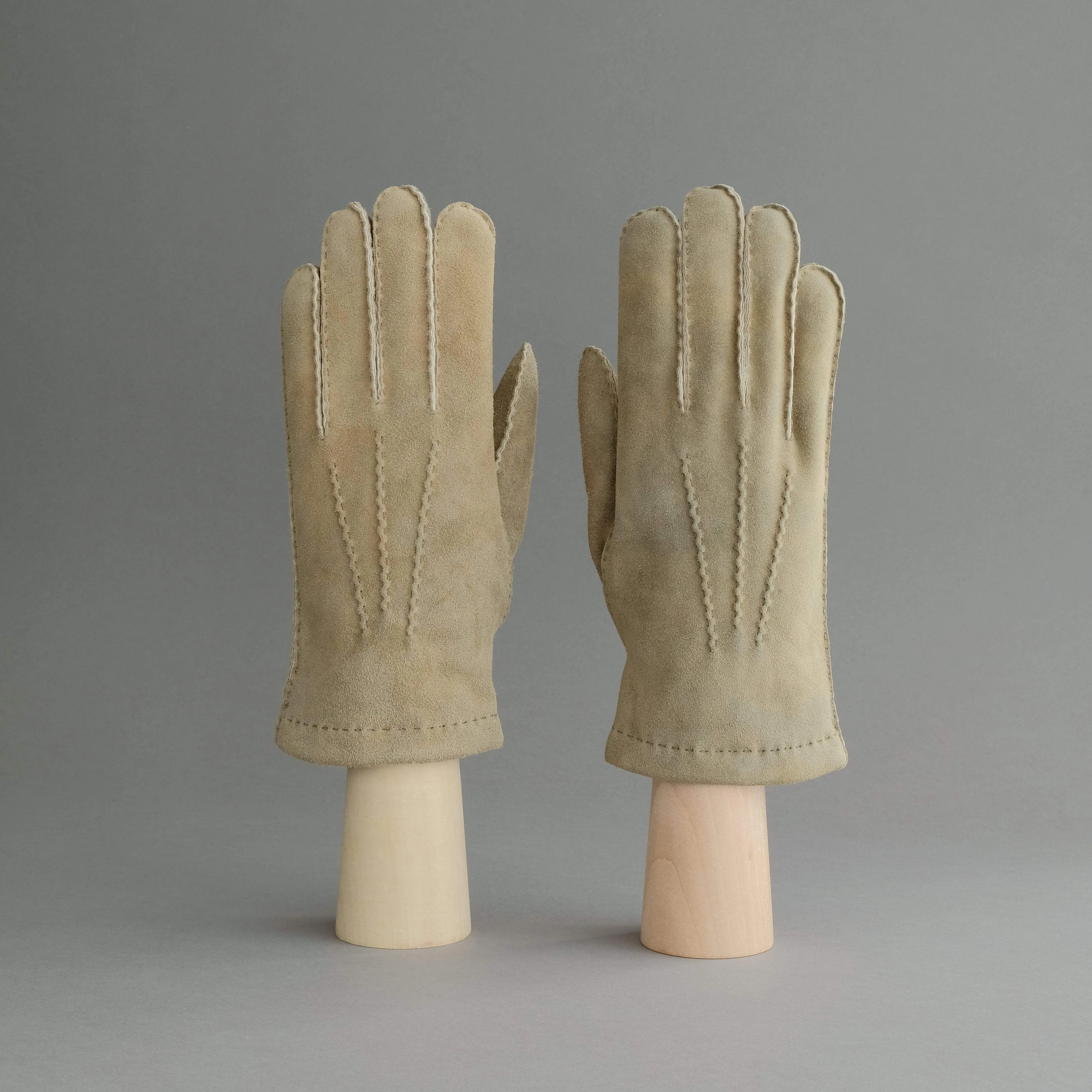 Gentlemen's Gloves from Beige Goatskin Lined with Cashmere