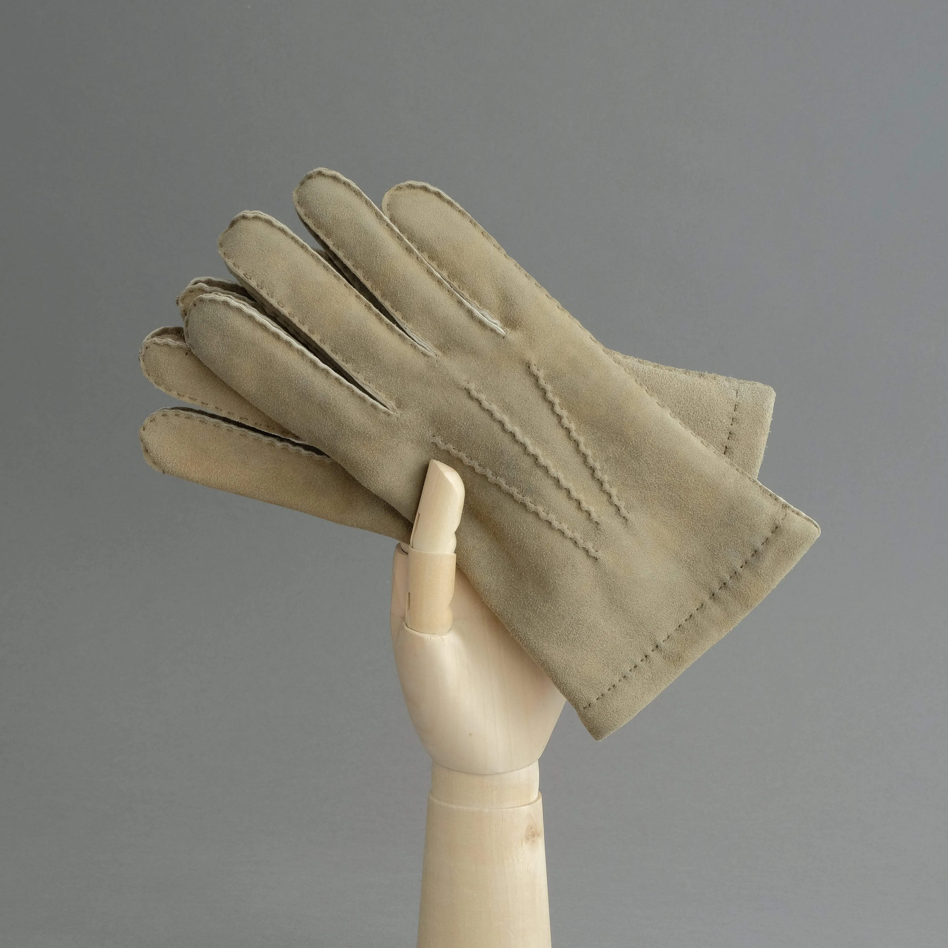 Gentlemen's Gloves from Beige Goatskin Lined with Cashmere