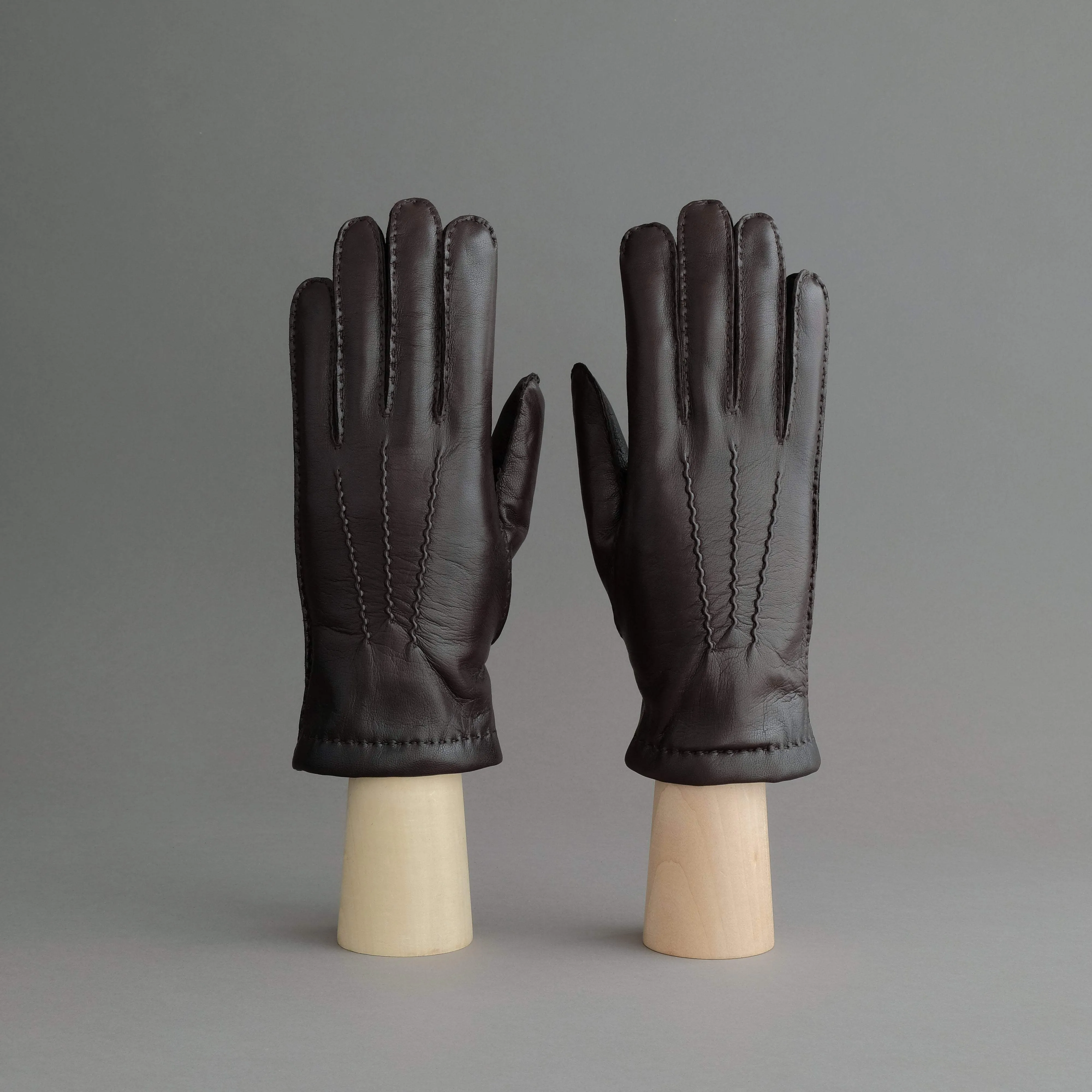 Gentlemen's Gloves from Dark Brown Hair Sheep Nappa Lined with Cashmere