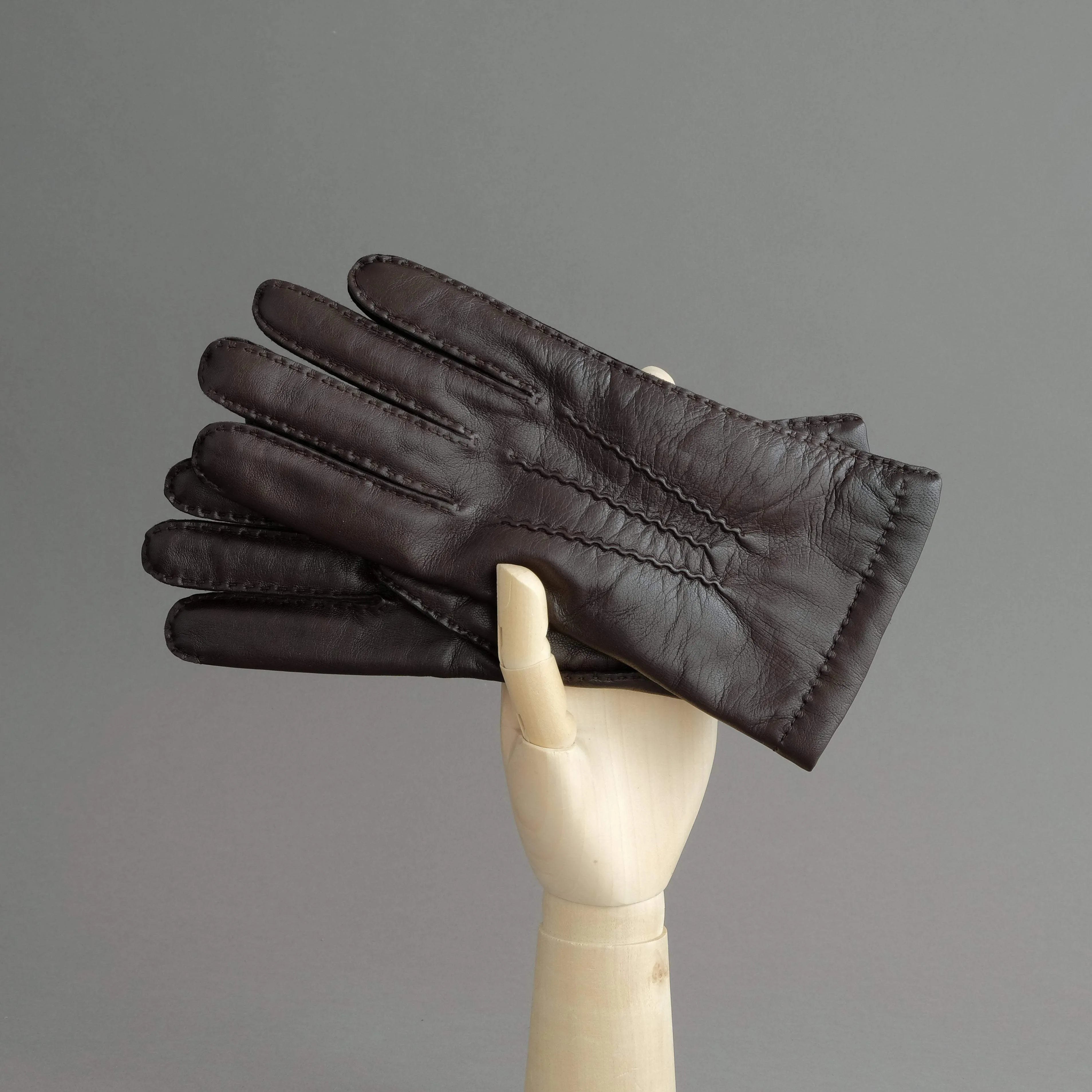 Gentlemen's Gloves from Dark Brown Hair Sheep Nappa Lined with Cashmere