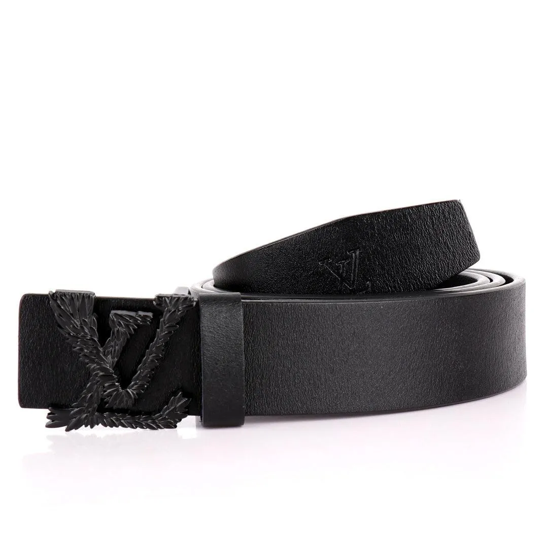 LV  Crafted Logo Designed Luxurious Men's Leather Belt- Black